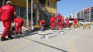 Efeler Belediyesi Arama Kurtarma (EFAK) ekibi, afetlere anında müdahale etmek