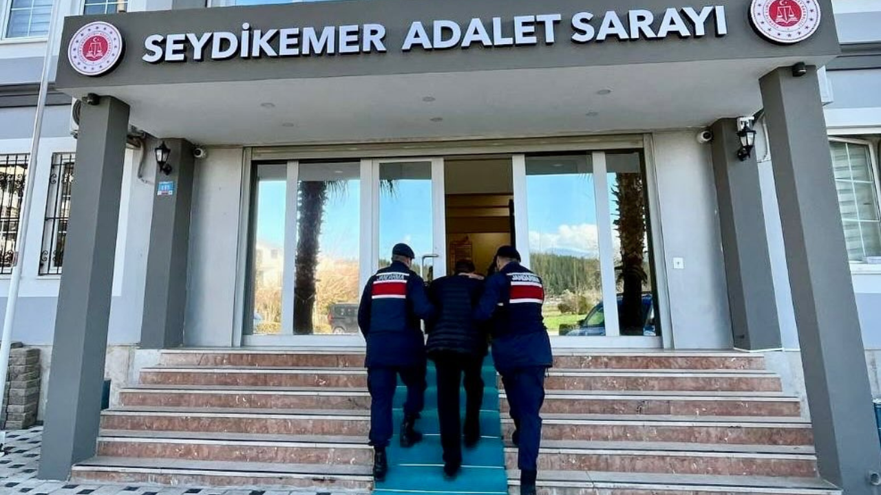 Muğla İl Jandarma Komutanlığı, aranan şahısların yakalanmasına yönelik başarılı bir