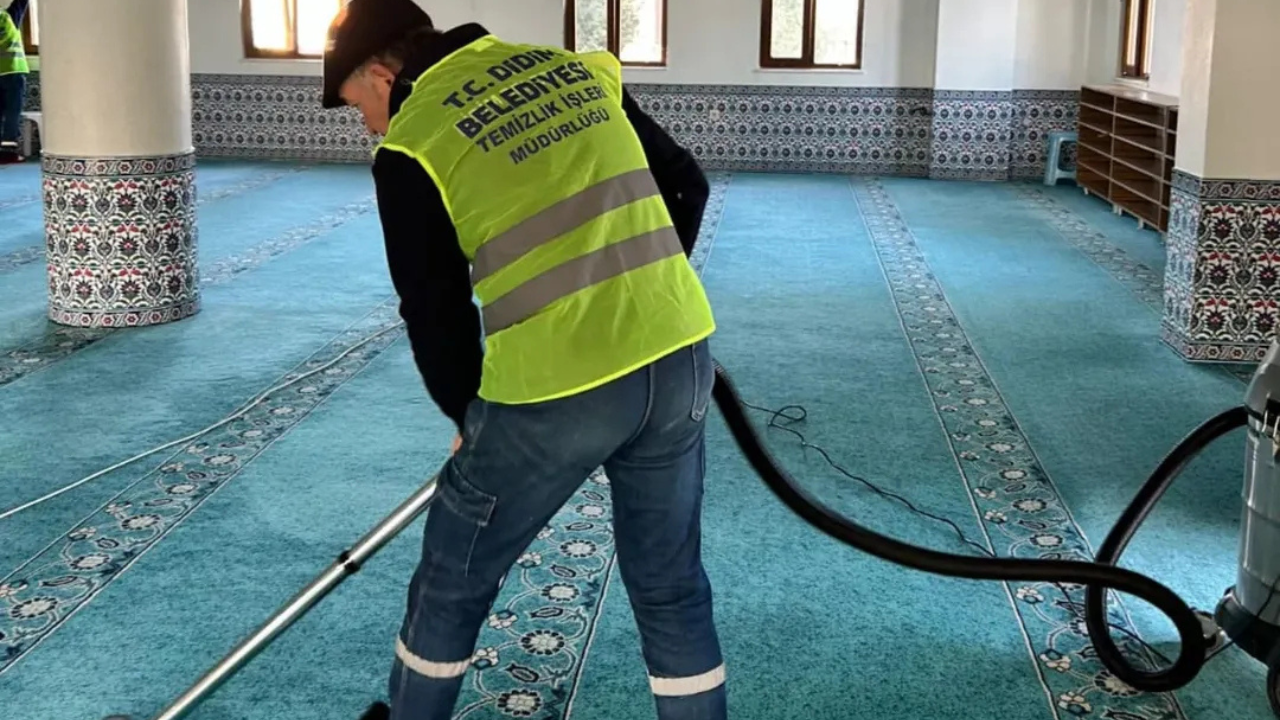 Ramazan ayı dolayısıyla Didim Belediyesi, Çamlık Mahallesi Esentepe Camii’nde kapsamlı