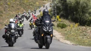 Motosiklet kazalarının önlenmesine yönelik eylem planı açıklandı. Akan trafikte yarış