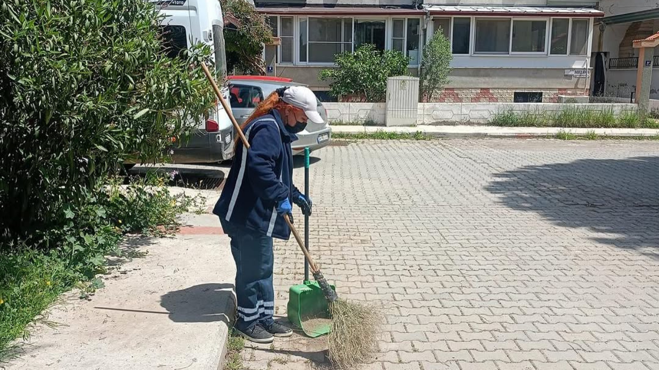 Didim Belediyesi, ilçe genelinde kapsamlı bir temizlik çalışması gerçekleştirdi. Temizlik