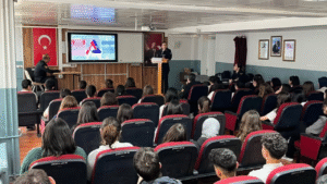 Aydın İl Jandarma Komutanlığı tarafından Bozdoğan Anadolu Lisesi’nde bilgilendirme ve