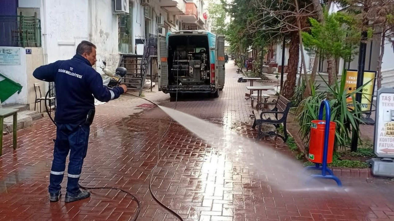 Didim Belediyesi, ilçenin merkezi noktalarından biri olan Sevgi Yolu’nda kapsamlı