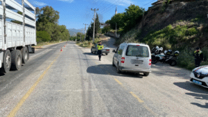Aydın İl Jandarma Komutanlığı Trafik Jandarması ekipleri, trafik kazalarını önlemek