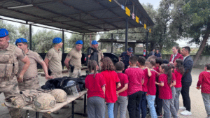 Aydın ili Köşk ilçesinde eğitim gören 32 öğrenci ve öğretmenleri,