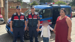 Aydın’ın İncirliova ilçesi İstiklal Mahallesi’nde, akrabalarının düğününe katılan bir ailenin