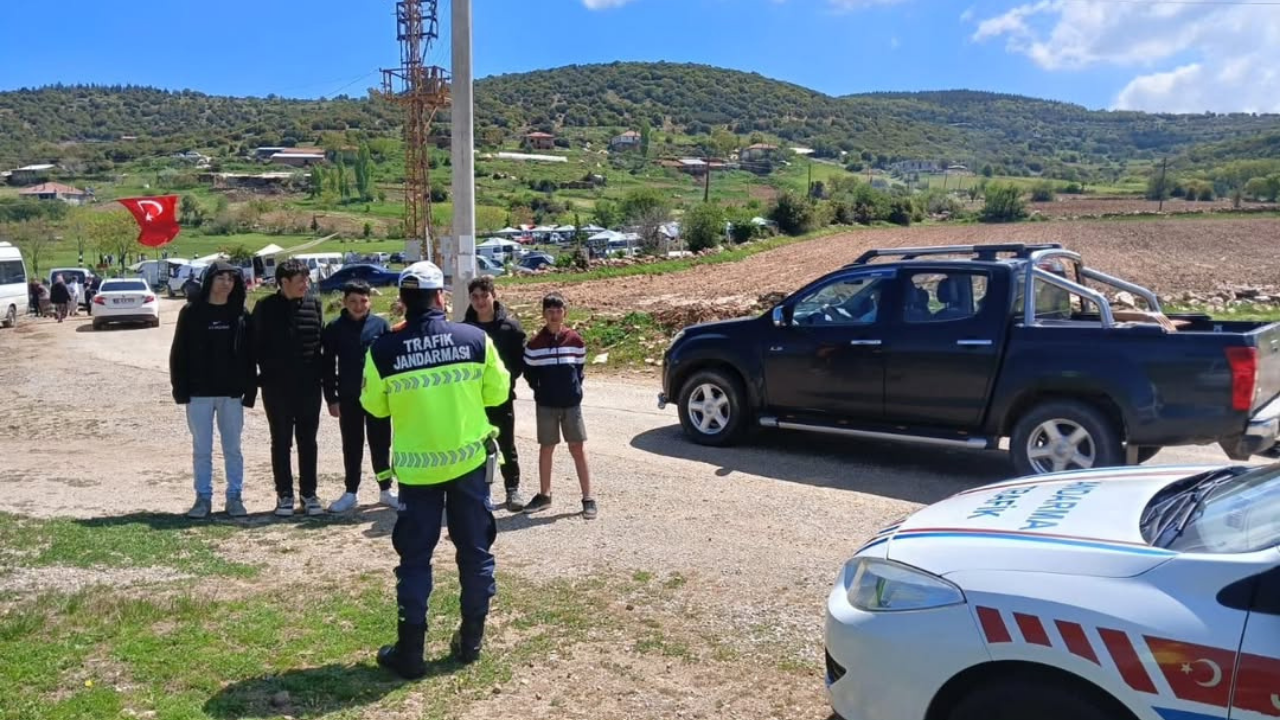 Aydın İl Jandarma Komutanlığı tarafından Karacasu ilçesi Palamutçuk Mahallesi’nde düzenlenen
