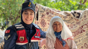 Aydın İl Jandarma Komutanlığı tarafından, Sultanhisar ilçesinde vatandaşlarla güçlü bağlar