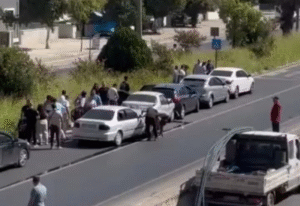Aydın’ın Efeler ilçesine bağlı Umurlu Mahallesi’nde meydana gelen zincirleme trafik