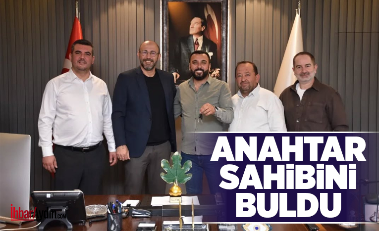 21.Geleneksel Germencik İncir Festivali’ndeki traktör çekilişinde büyük ödülü kazanan vatandaşa