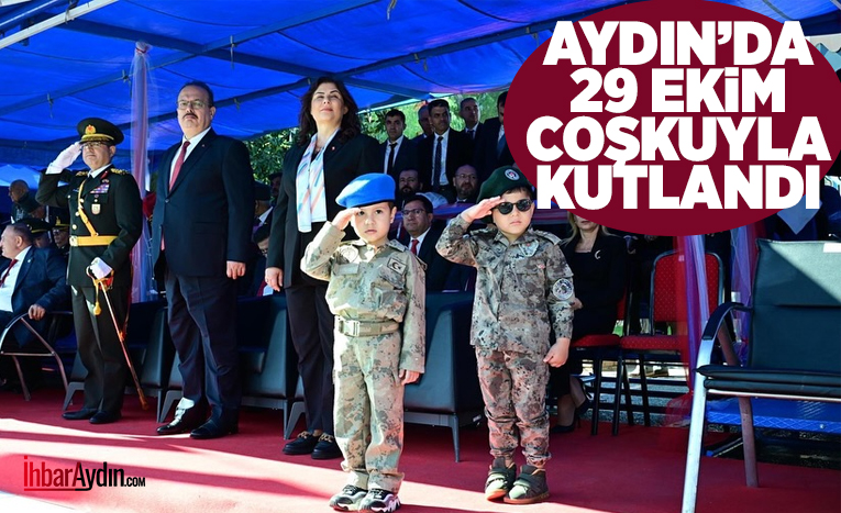 Aydın’da 29 Ekim Cumhuriyet Bayramı’nın 102’nci yıldönümü, İstasyon Meydanı’nda düzenlenen