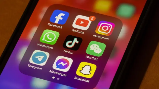 KVKK’den yapılan açıklamada, çocukların sosyal medya kullanımında kişisel verilerinin korunması