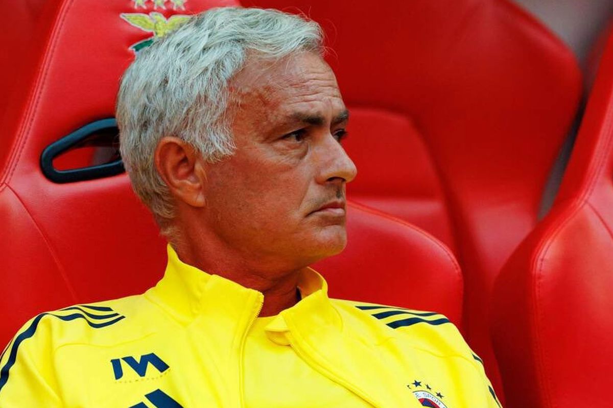Dünyaca ünlü teknik direktör Jose Mourinho’nun geleceğiyle ilgili yeni bir
