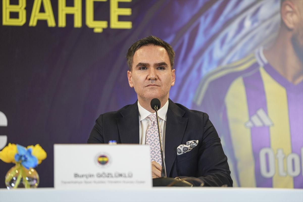 Fenerbahçe Kulübü ile Otokoç arasında futbol takımı forma göğüs sponsorluğu yenilendi. Chobani Stadı’nda