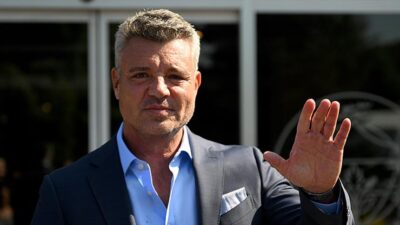 Fenerbahçe’de beklenen karar açıklandı. Kulüp Başkanı Sadettin Saran, yaptığı resmi